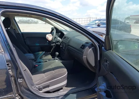 2008 Ford Fusion Se z USA, uszkodzony, nr VIN 3FAHP07Z58R201557